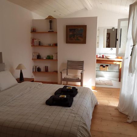 Bed and Breakfast Les Jardins De Clerjotte Saint-Martin-de-Ré Exterior foto