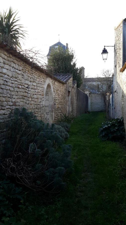 Bed and Breakfast Les Jardins De Clerjotte Saint-Martin-de-Ré Exterior foto